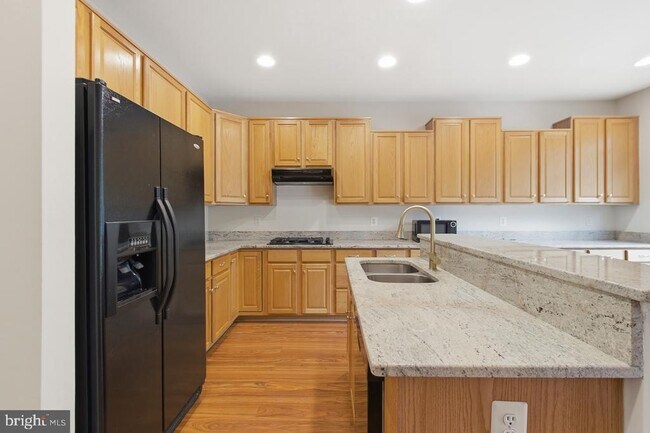 Building Photo - 8108 Dove Cottage Ct