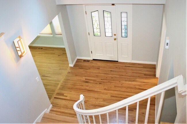 Building Photo - 321 Keach Ct