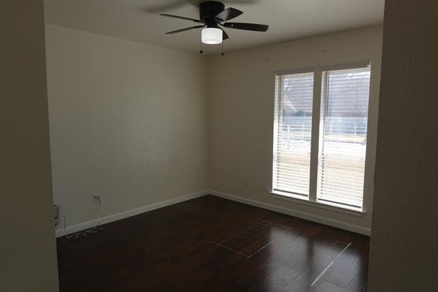 Building Photo - 1831 Kensington Dr