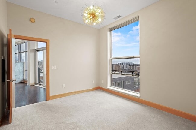 Building Photo - 1111 N Marshall St