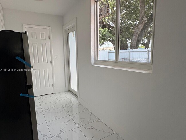 Building Photo - 3368 NW 51st Terrace