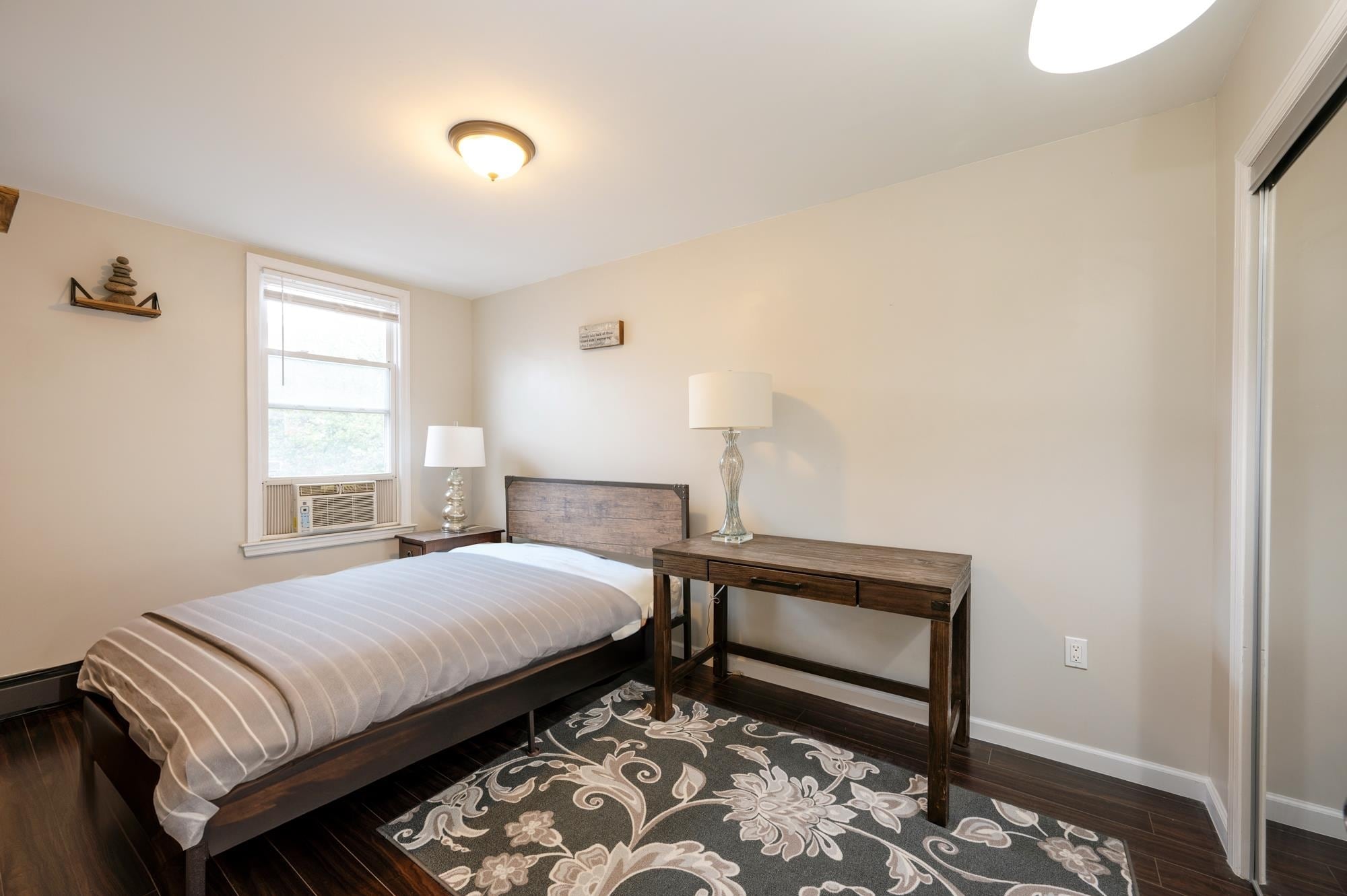 Building Photo - 46 Wayne St