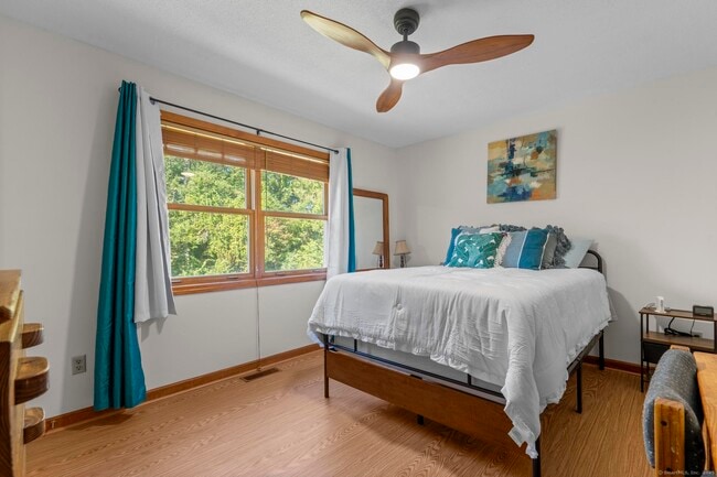 Primary Photo - 33 Big Spruce Ln