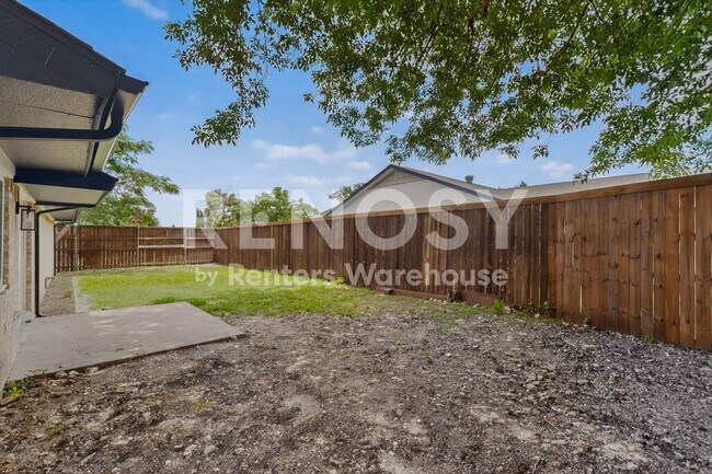 Building Photo - 507 S Spring Creek Dr