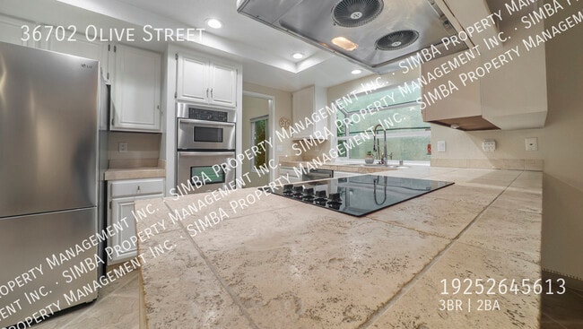 Building Photo - 36702 Olive St