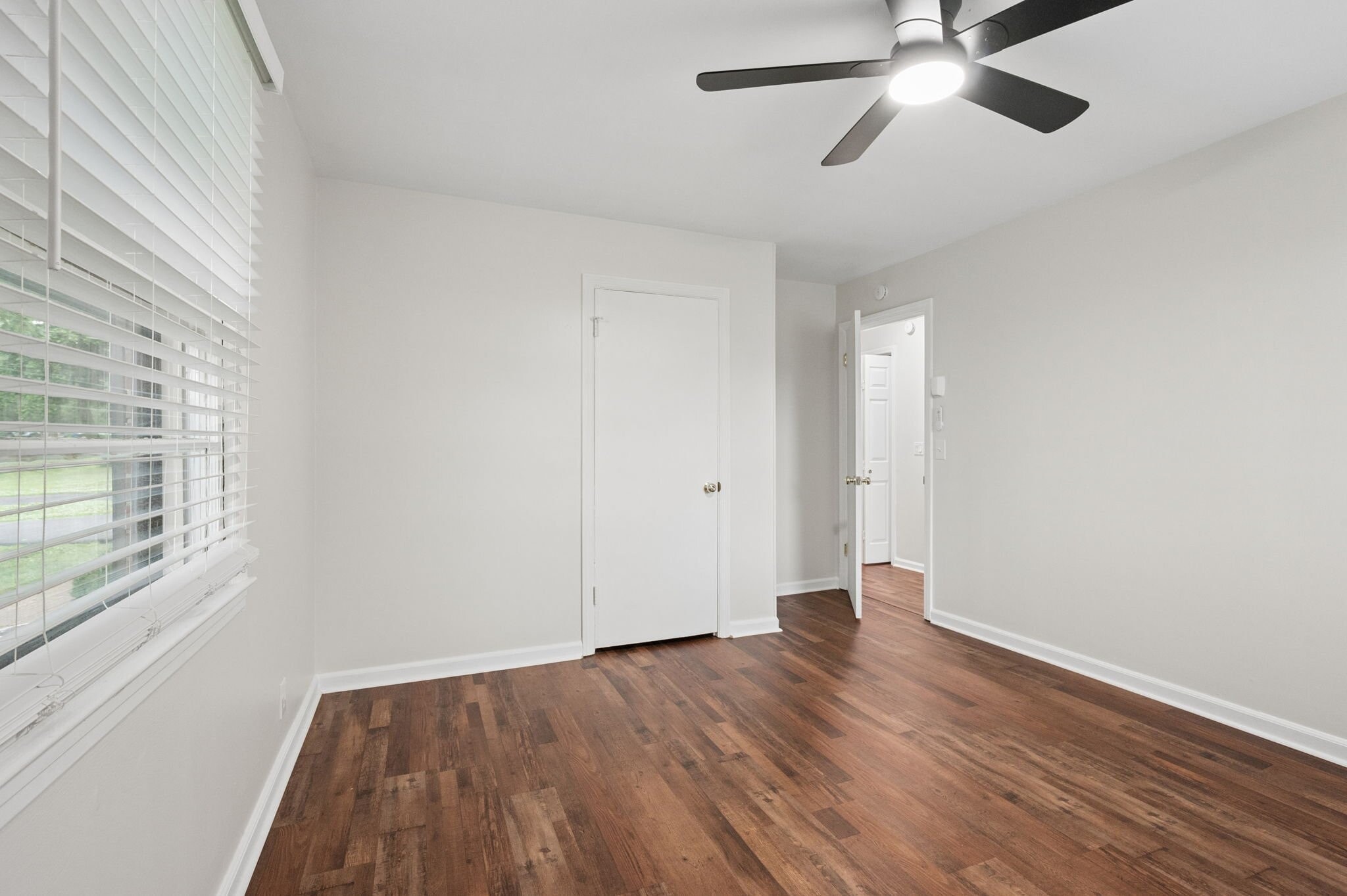 Building Photo - 3522 Hewlett Dr