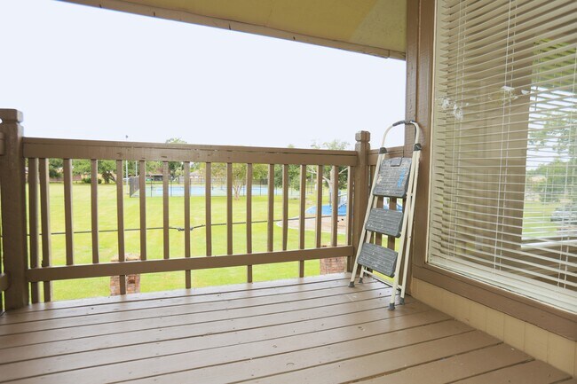 Primary Photo - 418 Garland Dr