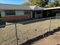 Building Photo - 1508 Parkdale Dr