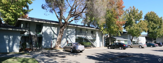 Building Photo - Arbor Oaks Apartments