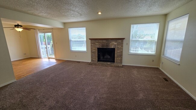 Building Photo - 3855 Blazingwood Way