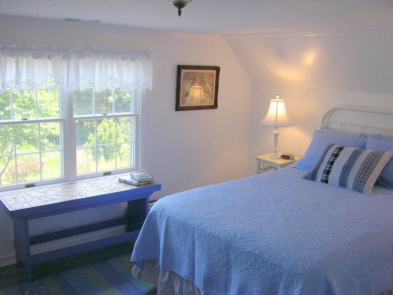 Building Photo - 12 Spruce St