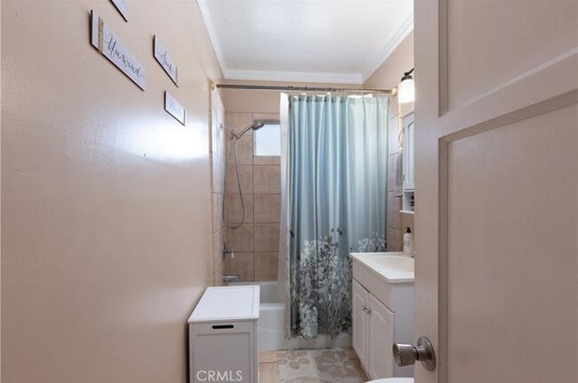 Building Photo - 5643 Ashworth St