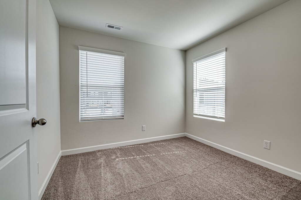 Building Photo - Room in Townhome on Tears Ln