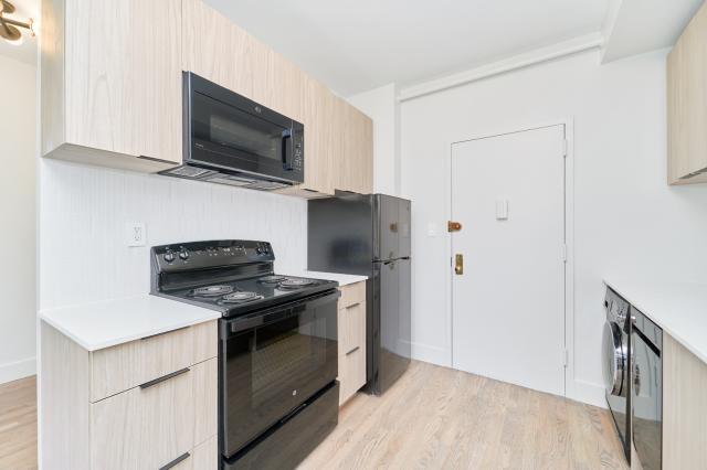 Building Photo - 1 bedroom in New York NY 10003