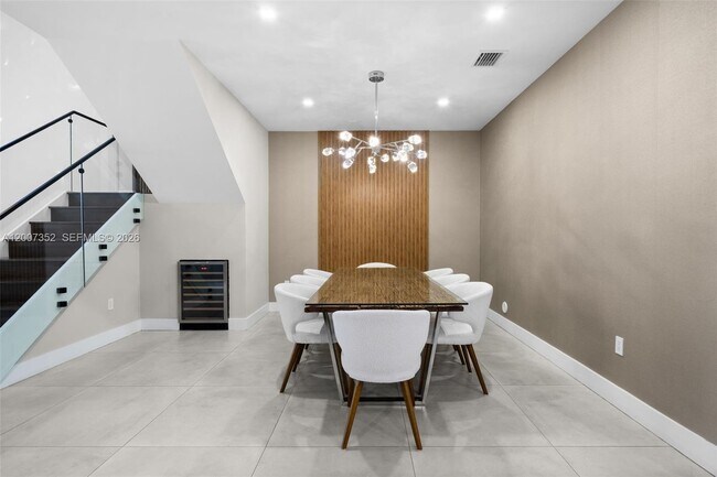 Building Photo - 7534 NW 98th Ave