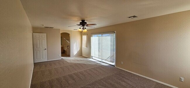 Building Photo - Spectacular 3-bedroom, 2.5 bathroom home F...