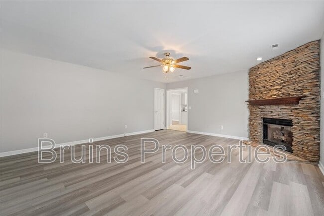 Building Photo - 1520 Birkdale Ct