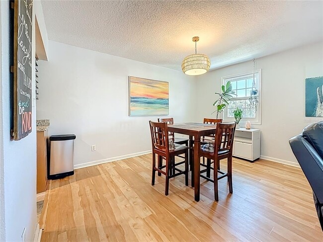 Building Photo - 3893 Pompano Dr SE