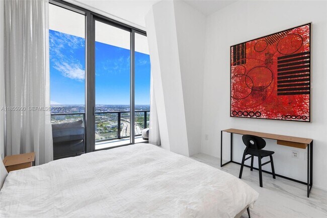 Building Photo - 1000 Biscayne Blvd