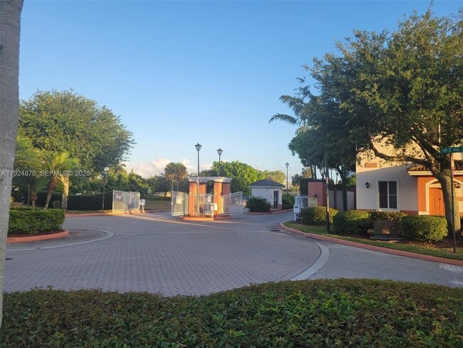 Building Photo - 17339 NW 7th Ave