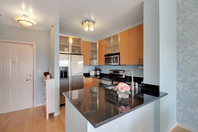 Building Photo - 26 Ave at Port Imperial