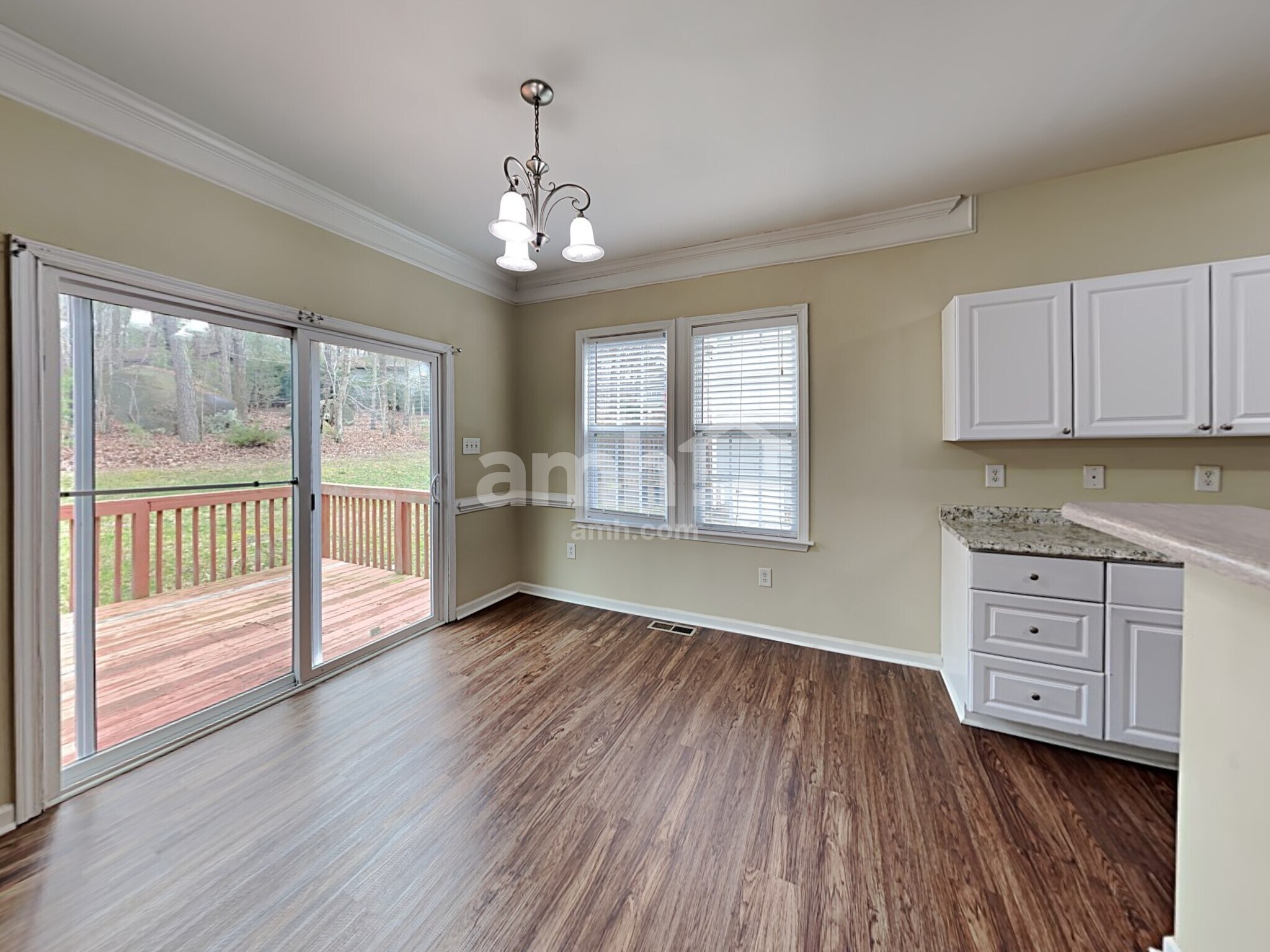 Building Photo - 3616 Willowtree Ln