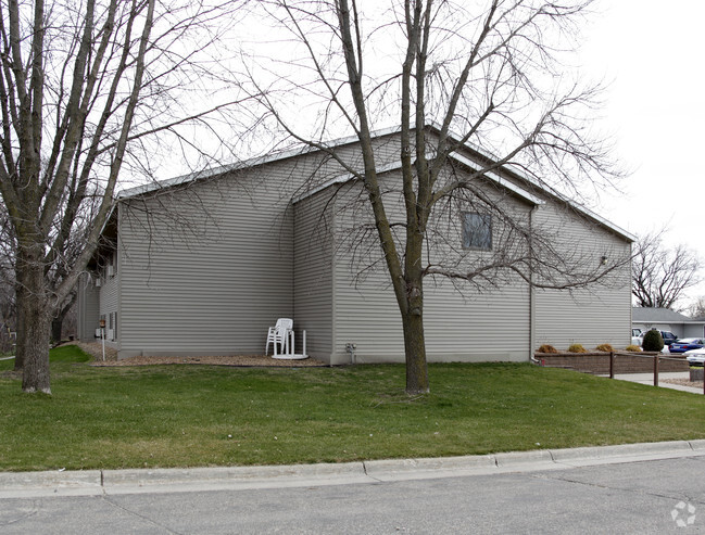 Building Photo - Oak Ridge Manor Apartments