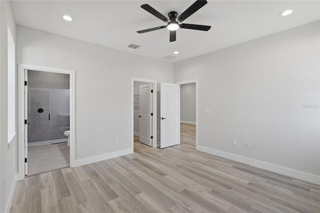 Building Photo - 4 Slator Ct