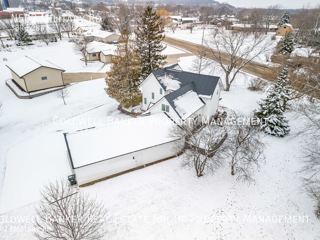 Building Photo - N502 Military Rd