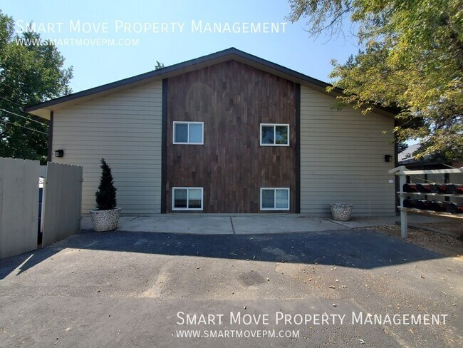Building Photo - 2559 Targee-