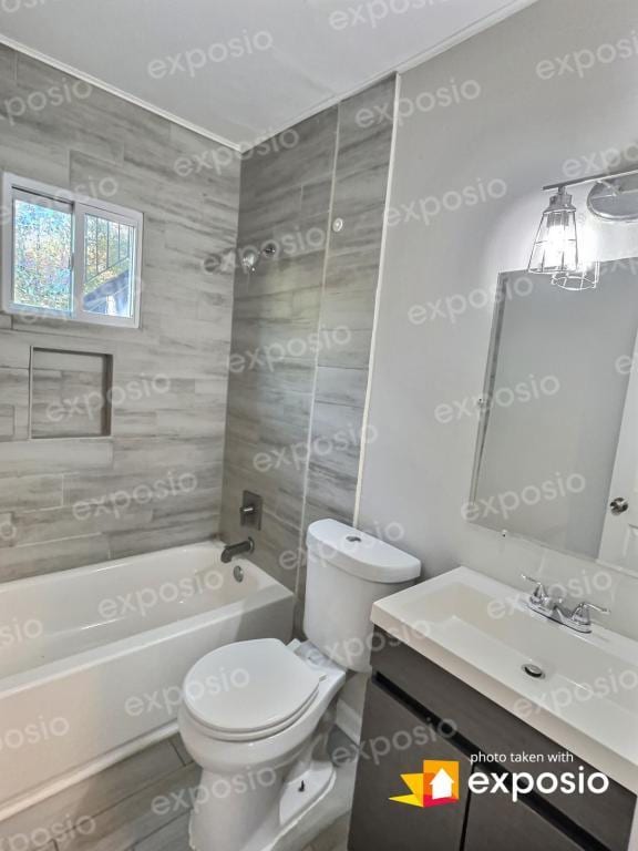 Building Photo - 1884 Center Ave