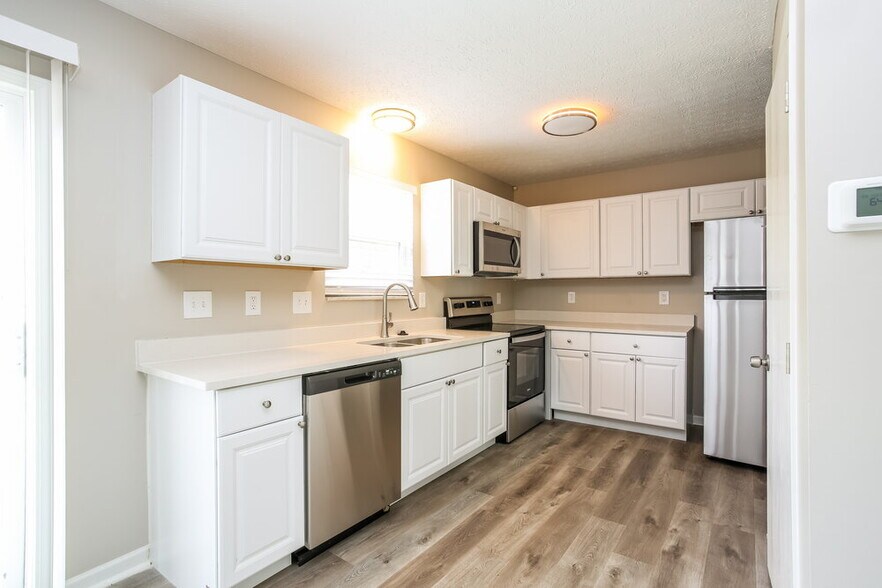 Building Photo - 3110 Ambarwent Rd