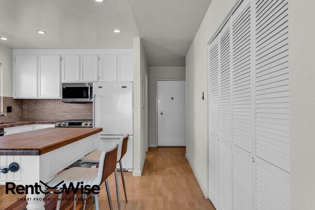 Building Photo - 11 Argent Alley