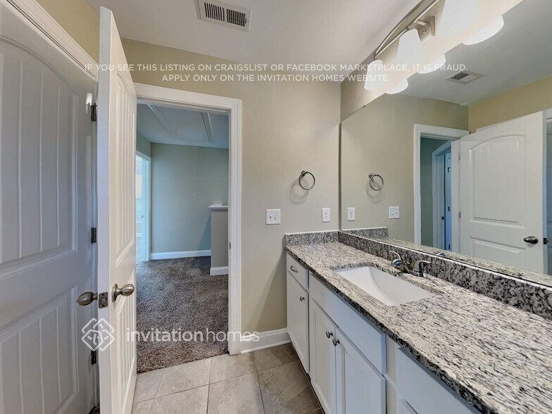 Building Photo - 377 Hawkesburg Dr