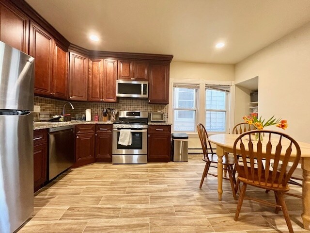 Building Photo - 16 Landers St