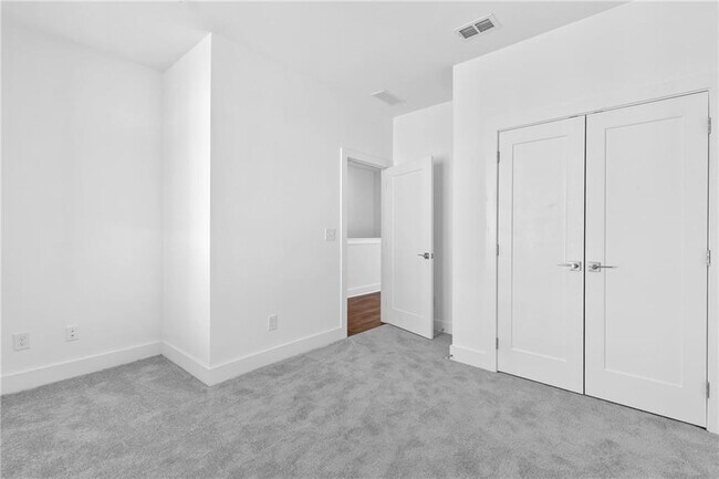 Building Photo - 515 Motivation Cir NW