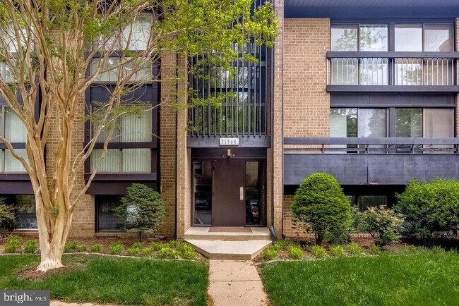 Building Photo - 11564 Rolling Green Ct