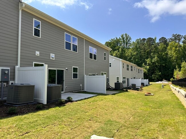 Building Photo - 163 SP