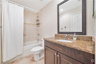Building Photo - 12091 Santaluz Dr