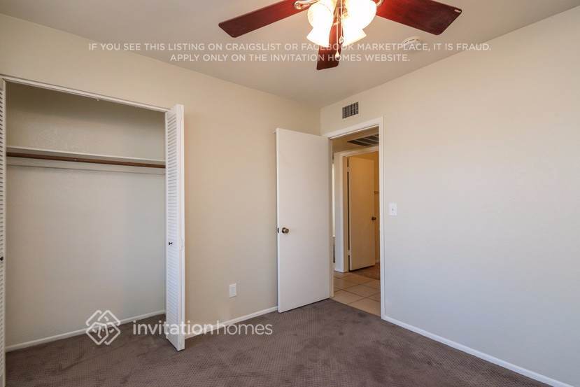 Building Photo - 3943 W Windrose Dr