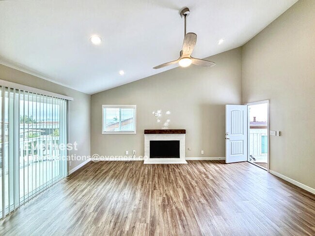 Building Photo - 33751 Alcazar Dr