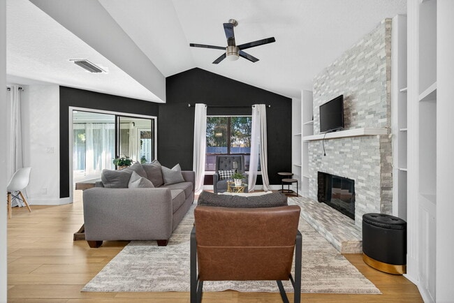 Building Photo - 2606 Monaco Terrace