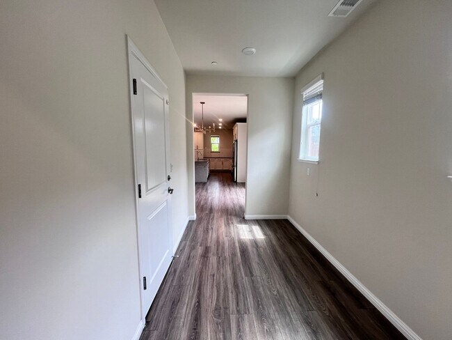 Building Photo - STUNNING 4BD/2.5BA TOWNHOUSE IN WALNUT CREEK!!!