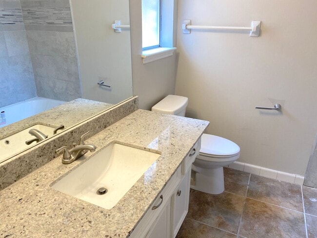 Building Photo - Triditional Spring Branch Beauty