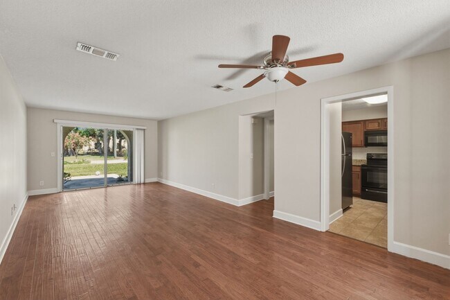 Building Photo - 1757 El Camino Rd