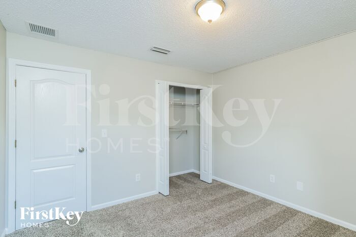 Building Photo - 246 Ridgewick Dr S
