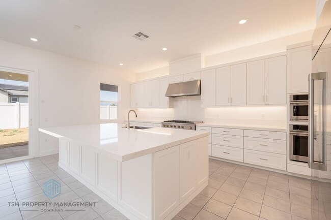 Building Photo - Brand New Luxury 5 Bedroom 3.5 Bath with Next Gen Suite in Amora Community by Lennar in Hacienda ...