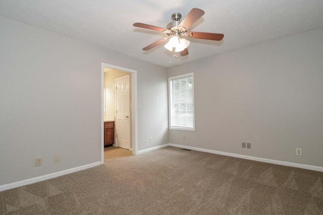 Building Photo - 700 Princeton Cir