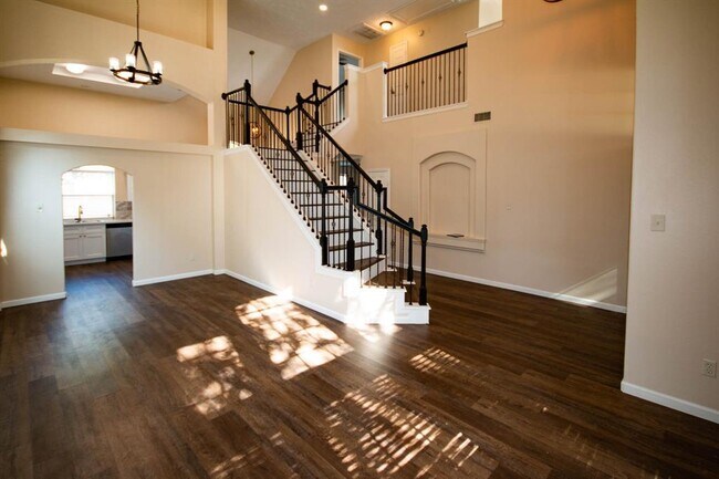 Building Photo - 17414 Big Oaks Grove