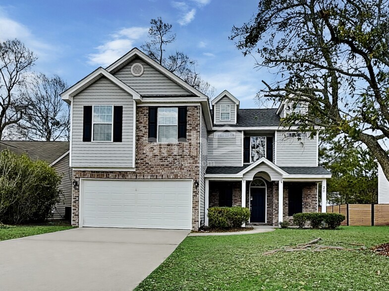 Primary Photo - 20 Willow Lakes Dr